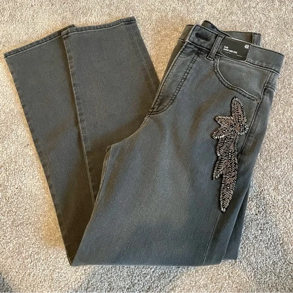 Express Super High Waisted Beaded Side Slim Jeans - Picture 6 of 9